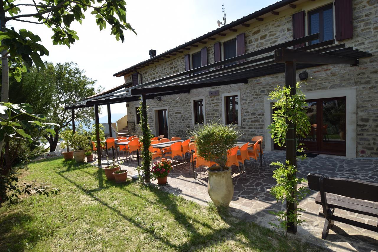 Agriturismo Terra Selvatica Valfabbrica Ngoại thất bức ảnh